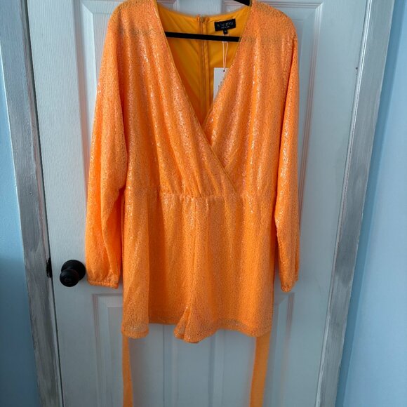 NWT In The Style Orange Sequin Romper - Picture 3 of 6